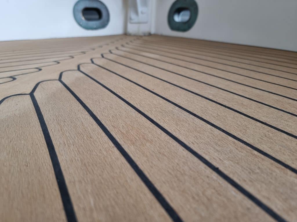 Synthetic Deak Grand Banks 36 Jacht