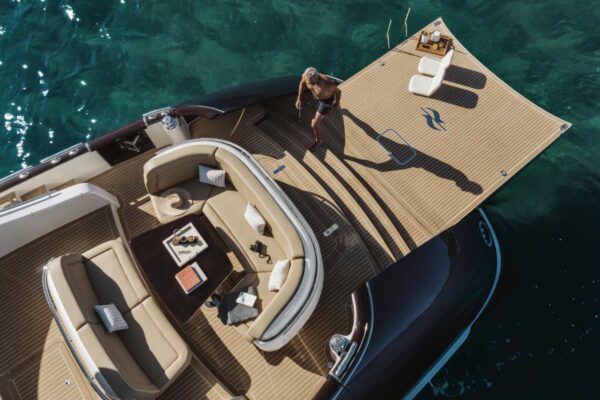 bovenaanzicht Flexiteek dek van een Zeelander jacht