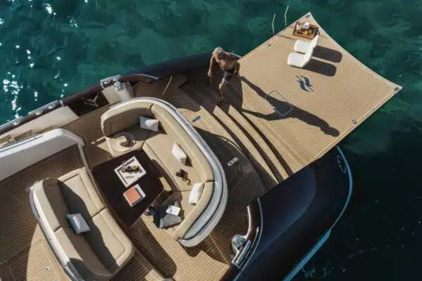 bovenaanzicht Flexiteek dek van een Zeelander jacht